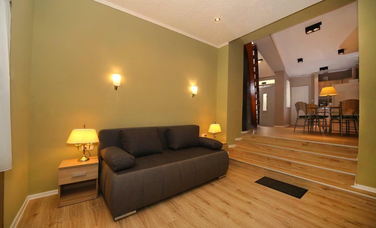 Varkapu Apartman Eger Exterior photo